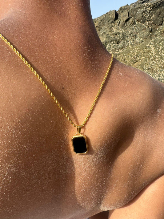 Black Cut Stone 18k Gold Pendant Necklace for Men