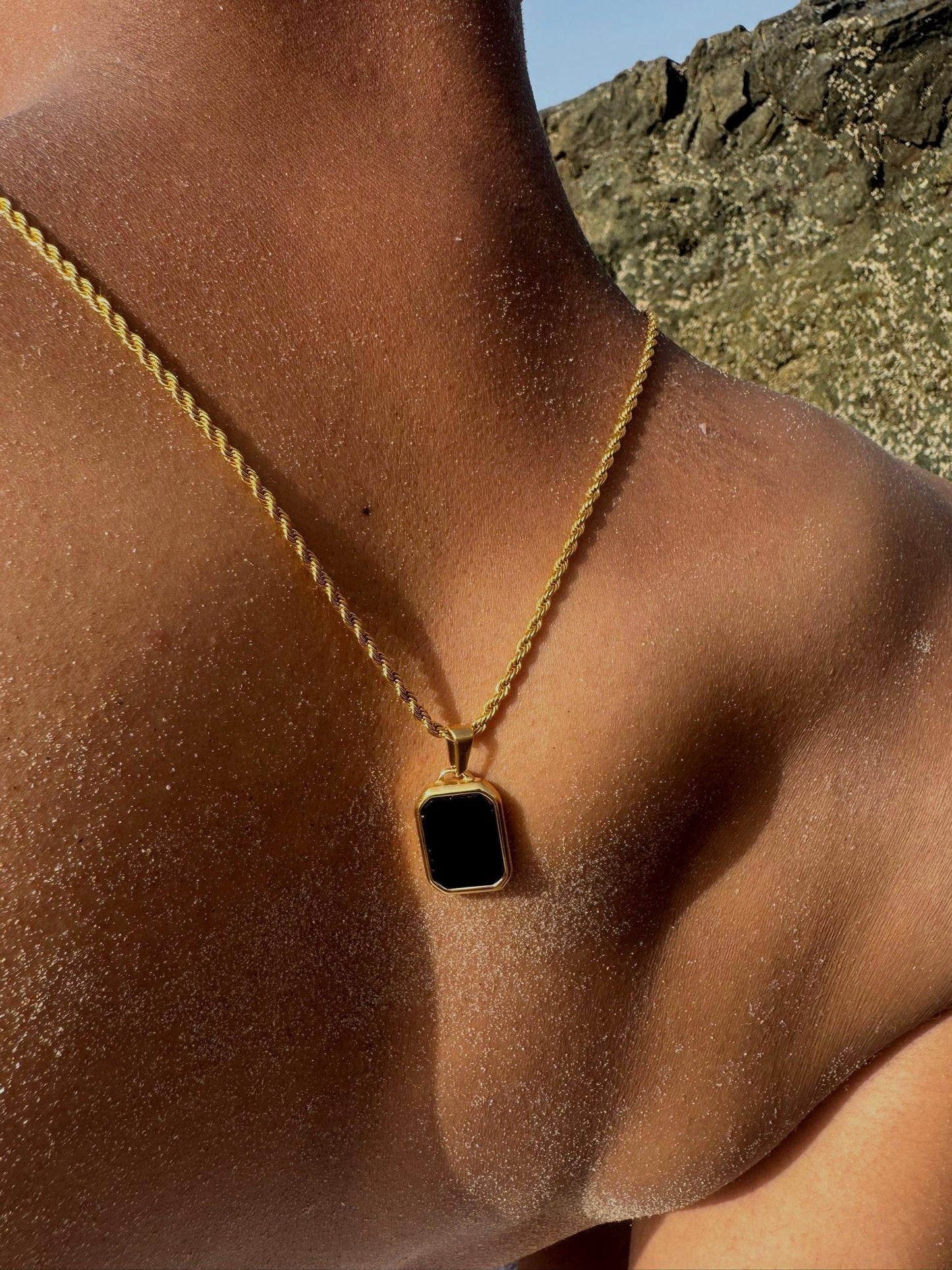 Black Onyx Cut Stone 18k Gold Pendant Necklace for Men