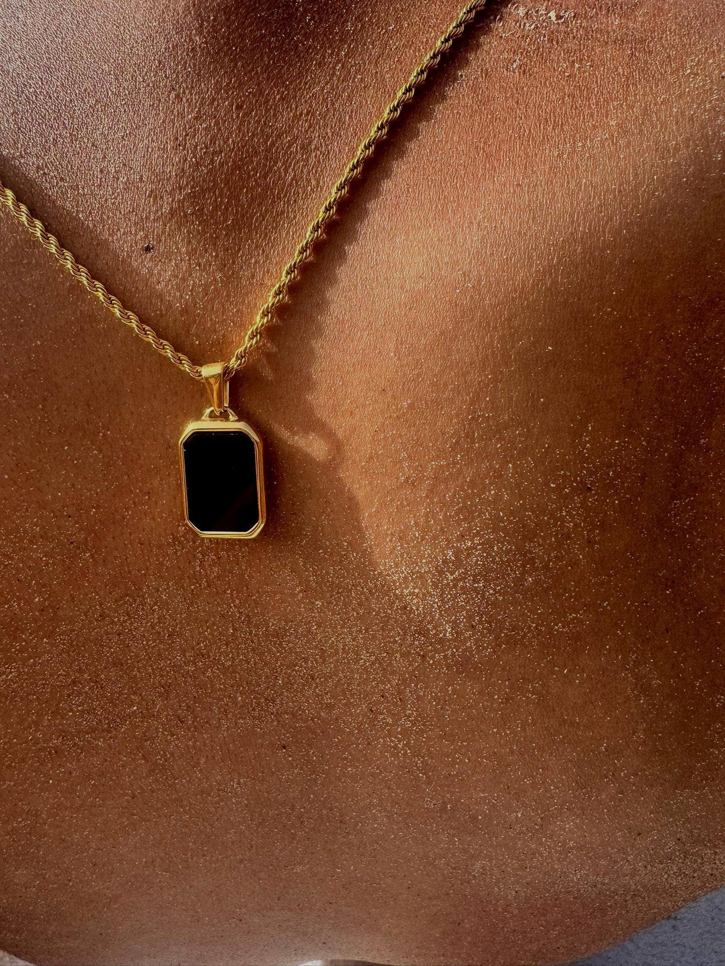 Black Onyx Cut Stone 18k Gold Pendant Necklace for Men